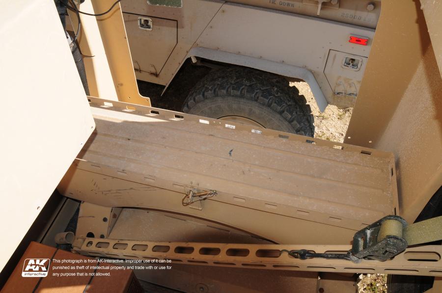 Детали экстерьера Oshkosh M-ATV 2009 года  (фото 164 из 676)